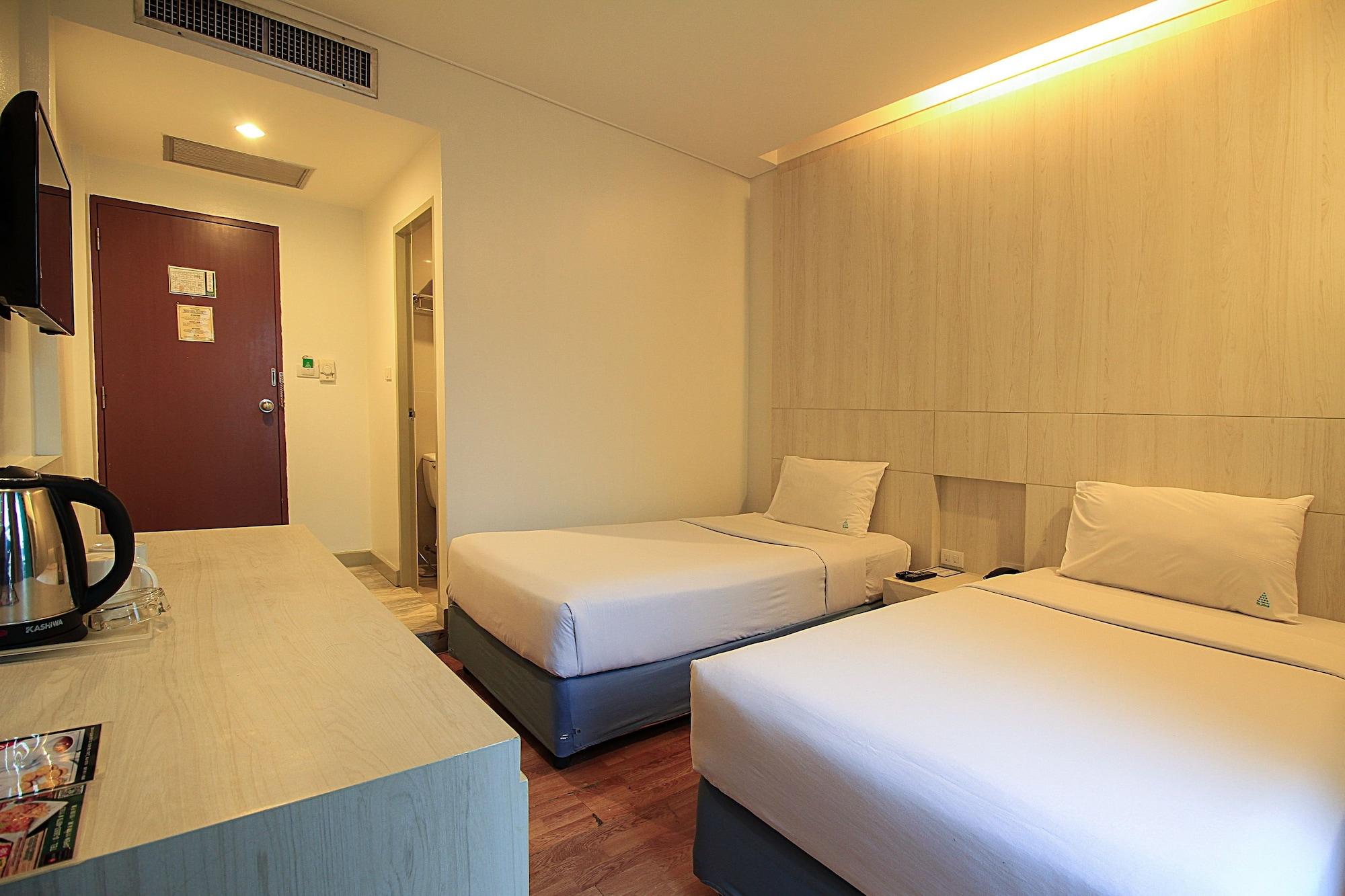 Ten Stars Hotel Bangkok Esterno foto