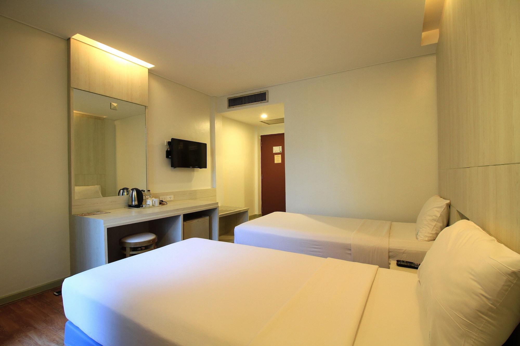 Ten Stars Hotel Bangkok Esterno foto