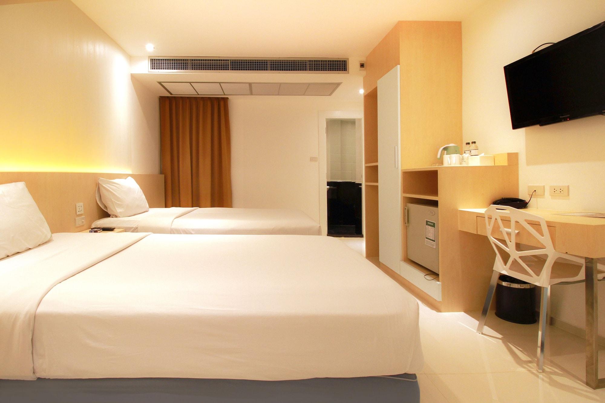 Ten Stars Hotel Bangkok Esterno foto